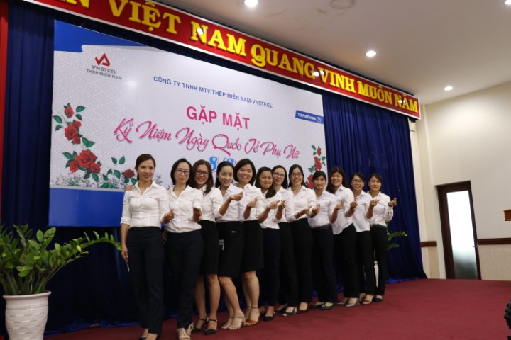 Công ty tổ chức gặp mặt chị em phụ nữ nhân kỷ niệm 8.3.2019