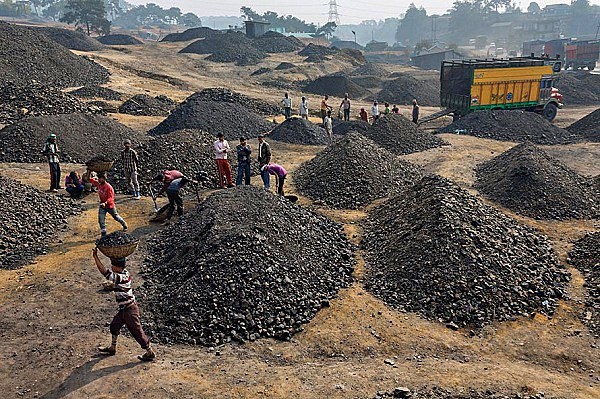 Giá thép xây dựng hôm nay (19/7): Giá quặng sắt kết thúc chuỗi tăng kéo dài