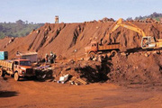 Giá thép xây dựng hôm nay 5/6: Giá quặng sắt giảm xuống 3.608 nhân dân tệ/tấn