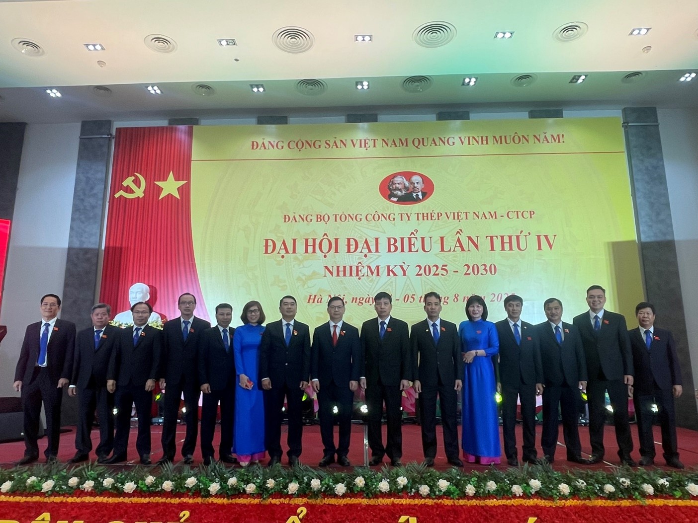 Đoàn đại biểu Đảng bộ Công ty Thép Miền Nam-VNSTEEL tham dự Đại hội Đảng bộ Tổng Công ty Thép Việt Nam-CTCP lần thứ IV, nhiệm kỳ 2025-2030
