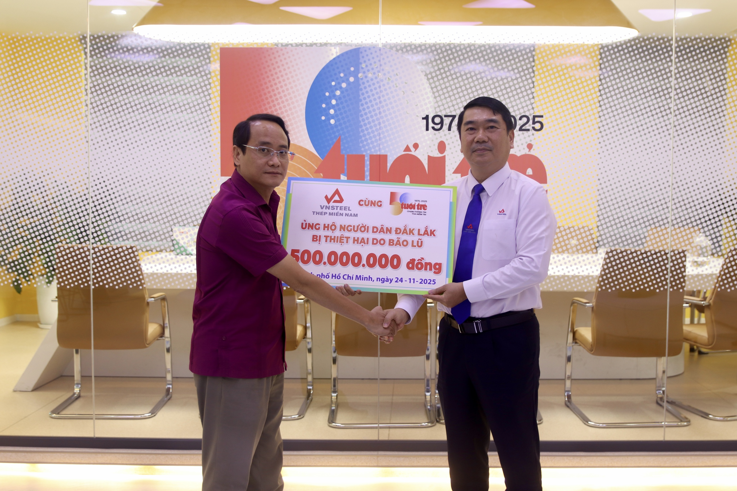 Công ty Thép Miền Nam - VNSTEEL đóng góp 500 triệu ủng hộ bà con tỉnh Đắk Lắk ổn định sau bão lũ