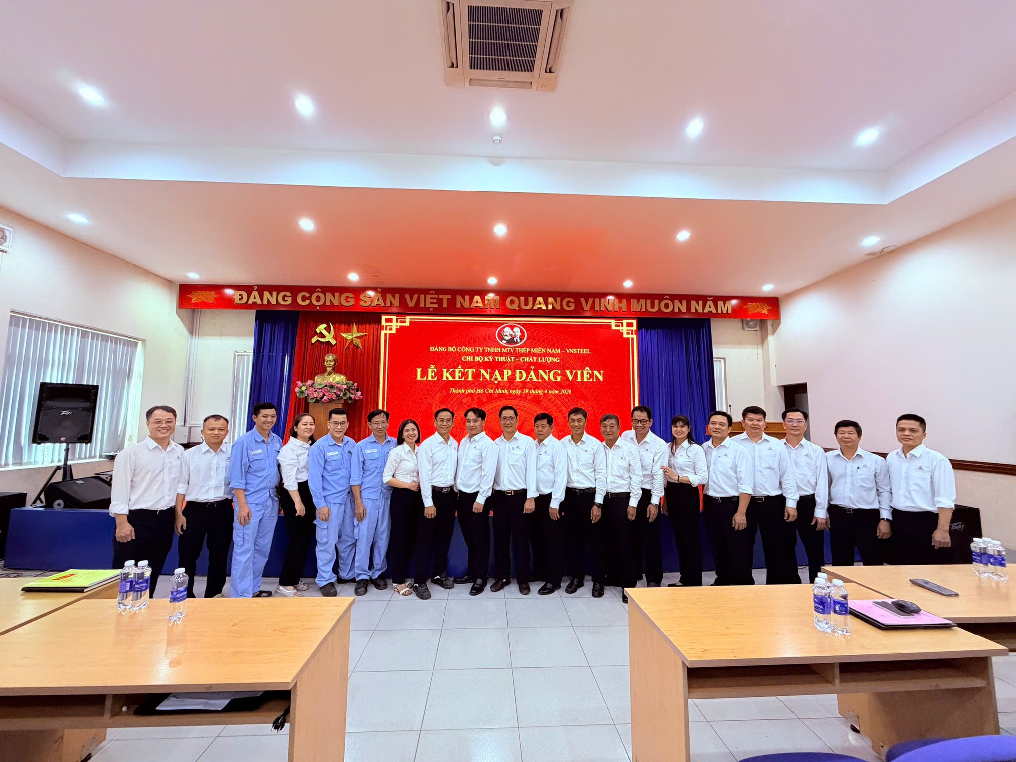 Lễ kết nạp Đảng viên mới – Chi bộ Kỹ Thuật – Chất Lượng