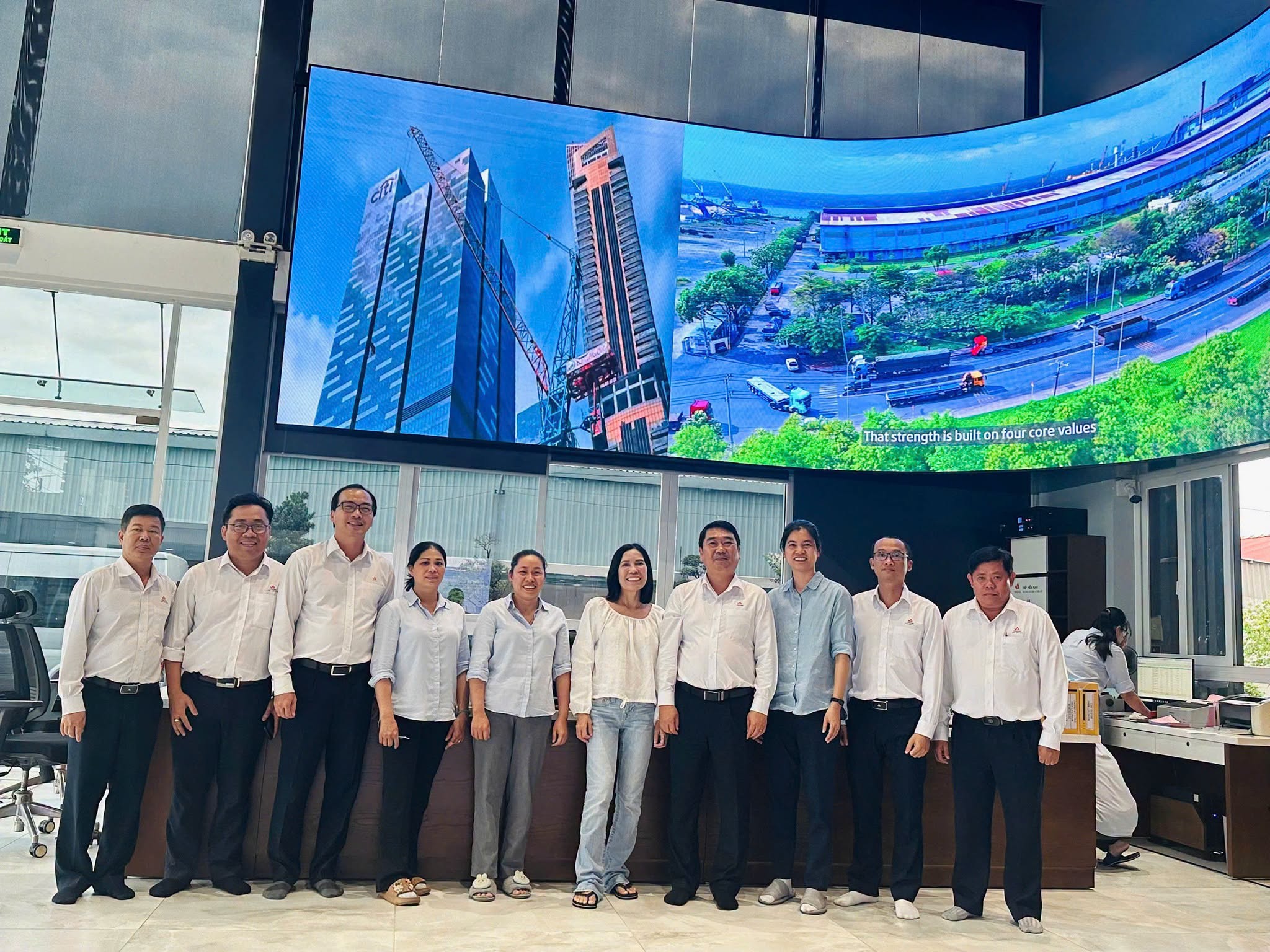 THÉP MIỀN NAM – VNSTEEL tăng cường kết nối thị trường, đồng hành cùng hệ thống phân phối